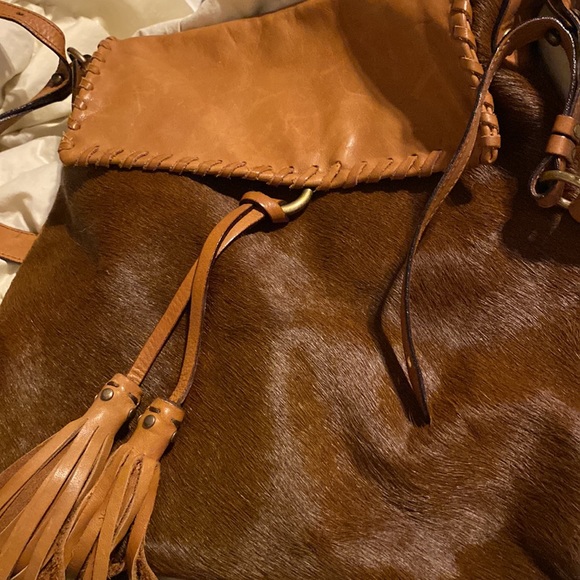Cavakanti genuine leather cow hide crossbody - Picture 2 of 6